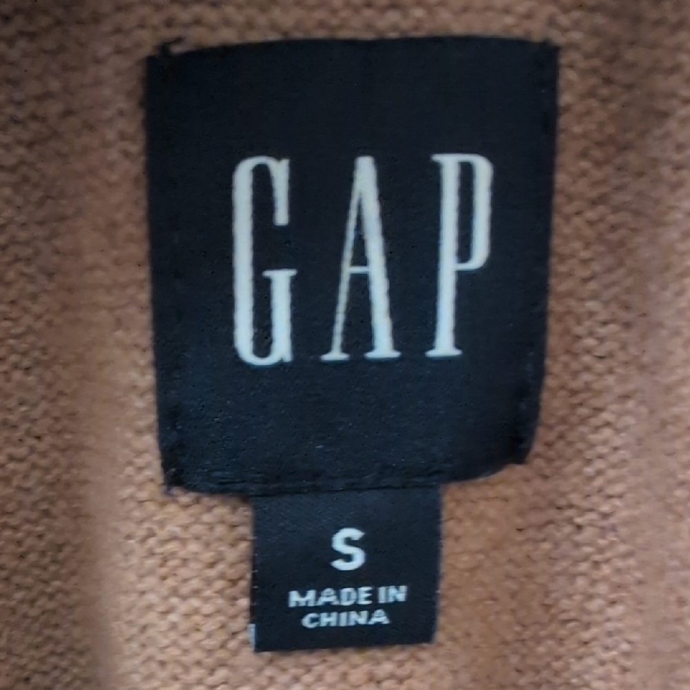 GAP V-Neck Sweater - Picture 2 of 4
